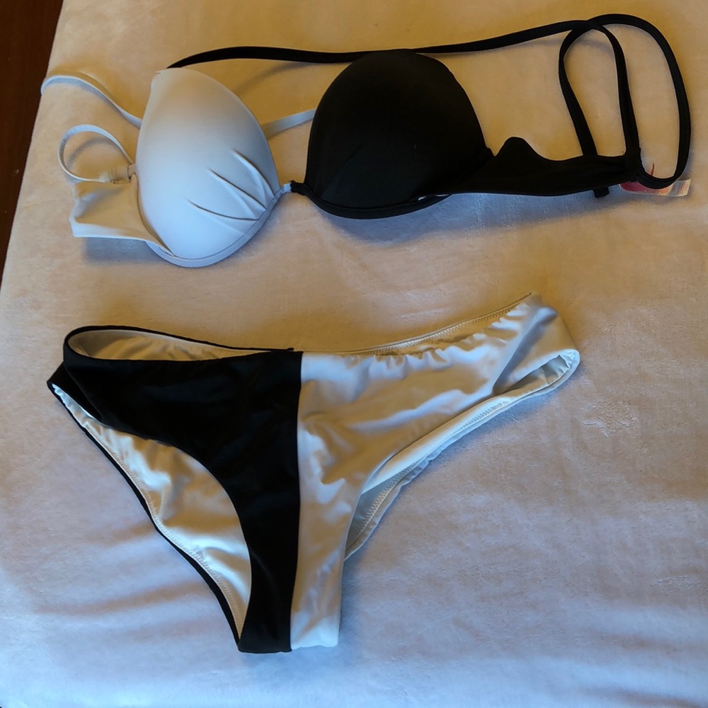 Victoria’s Secret Bikini black and white